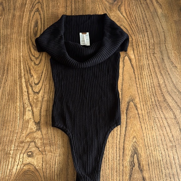 FREE PEOPLE TOO GOOD RIBBED OFF THE SHOULDER BODY SUIT SIZE SMALL - Picture 7 of 10